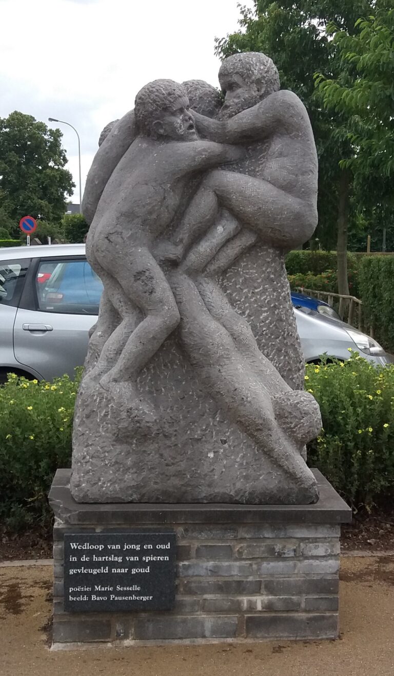 De Worstelaar 768x1316